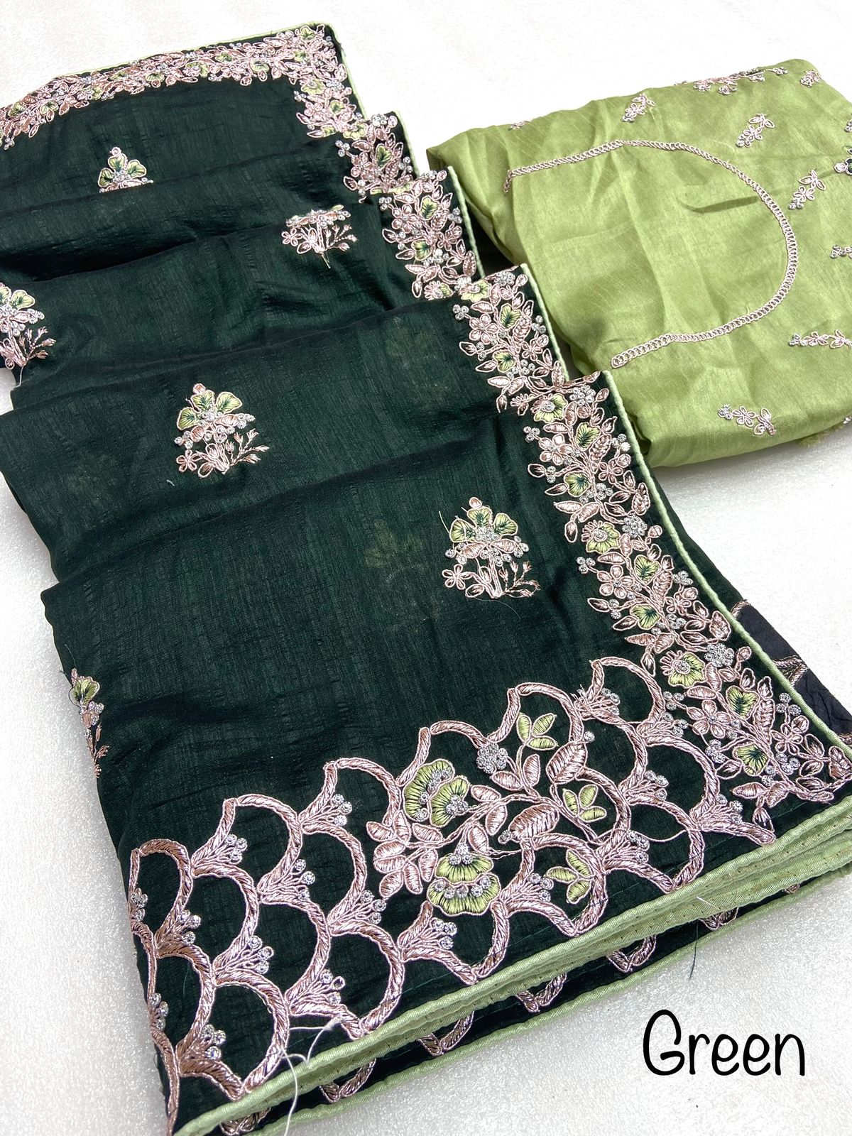 Beautiful Vichitra Blooming Saree