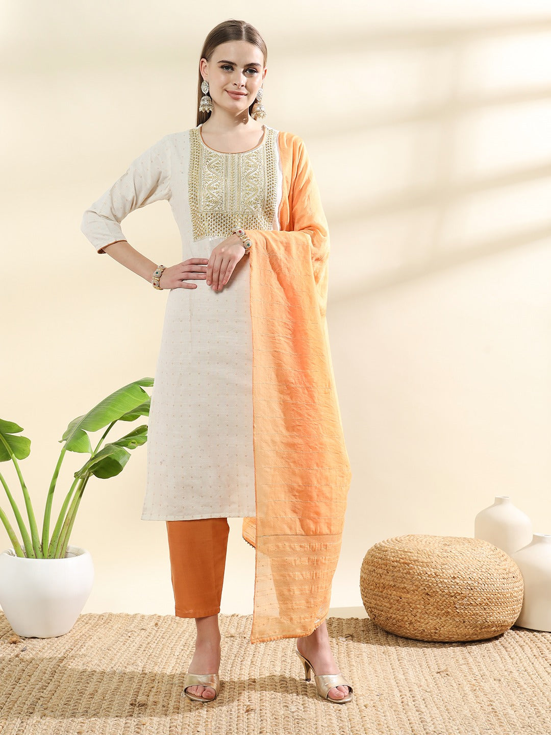 Premium Beautiful Cotton Kurti Having Weaved Butti With Pant