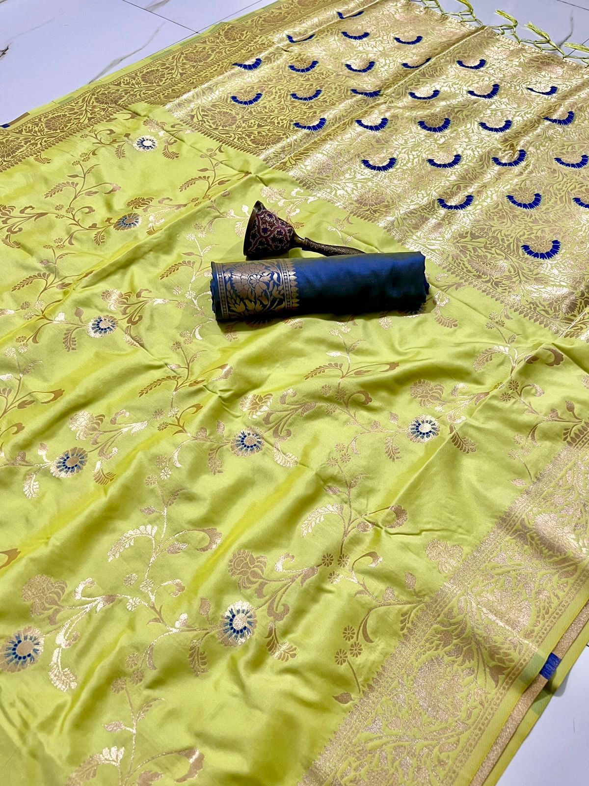 Traditional Pure Heavy Silk Zari With Heavy Minakari Weaving Work Saree