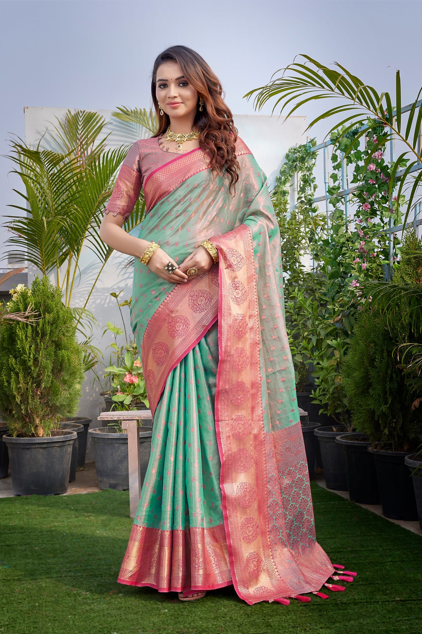 Beautiful Zarna Silk Heavy Rich Pallu Saree