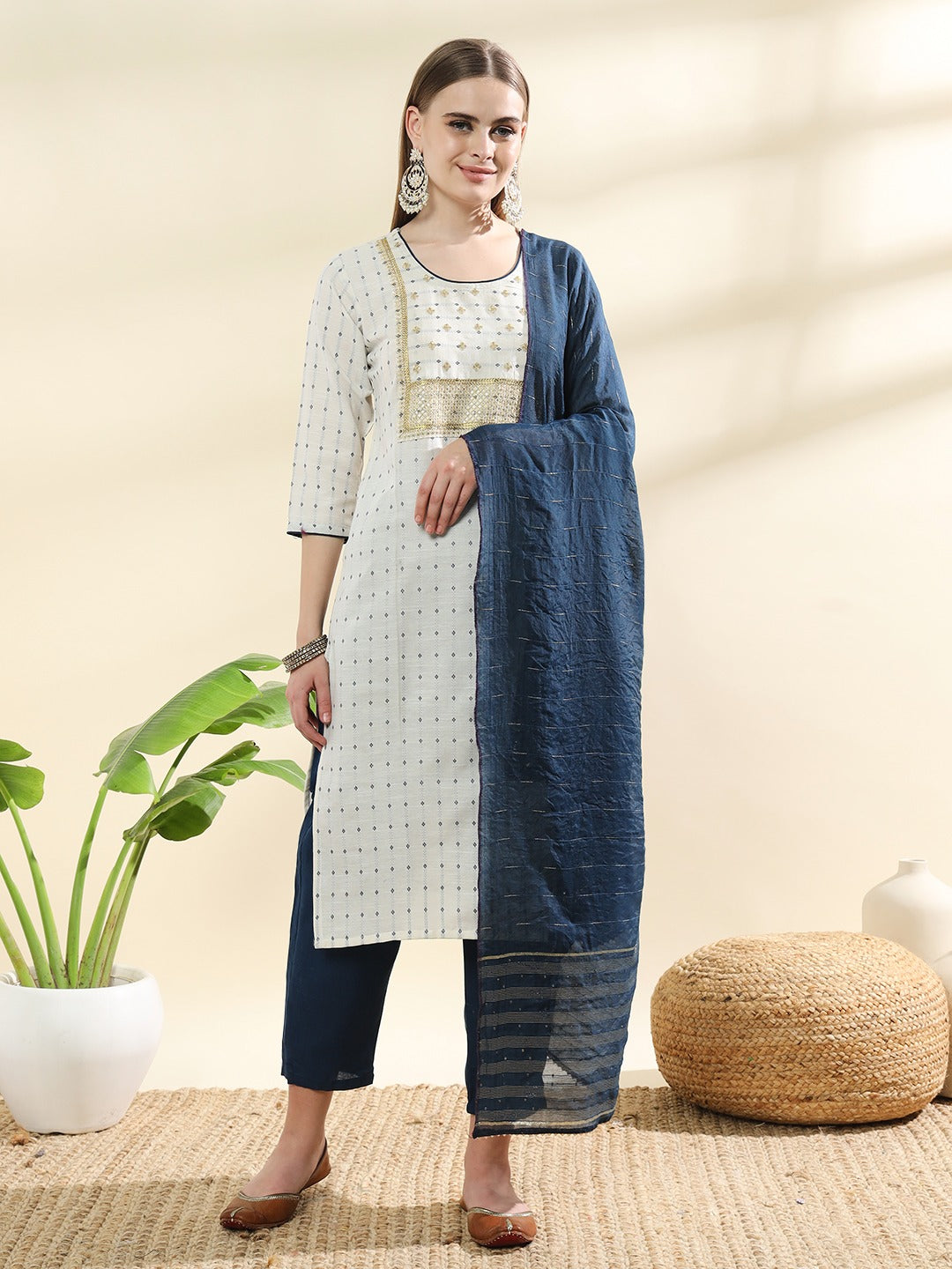 Premium Beautiful Cotton Kurti Having Weaved Butti With Pant